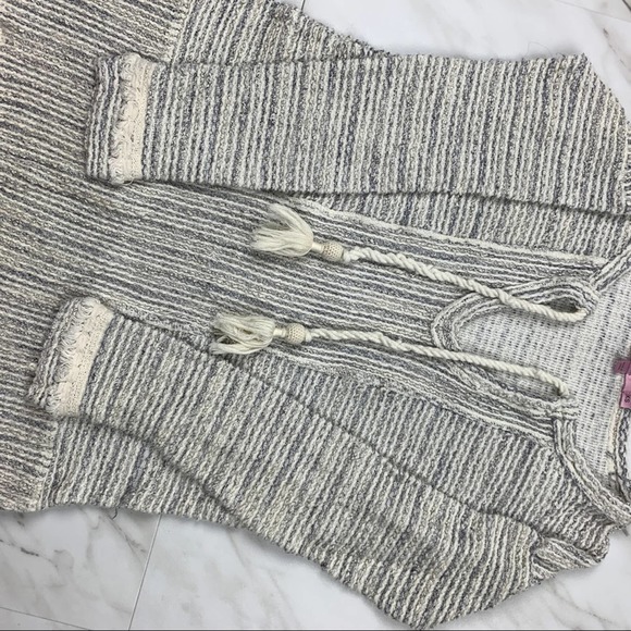 Calypso Womens Sz XS Tunic Top Striped Cream Grey Boho Tassels Fringe Lagenlook - Picture 9 of 10